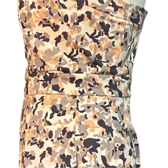 $10$ add on French Connection-strapless corset style mini dress. Size 4 - Picture 8 of 14